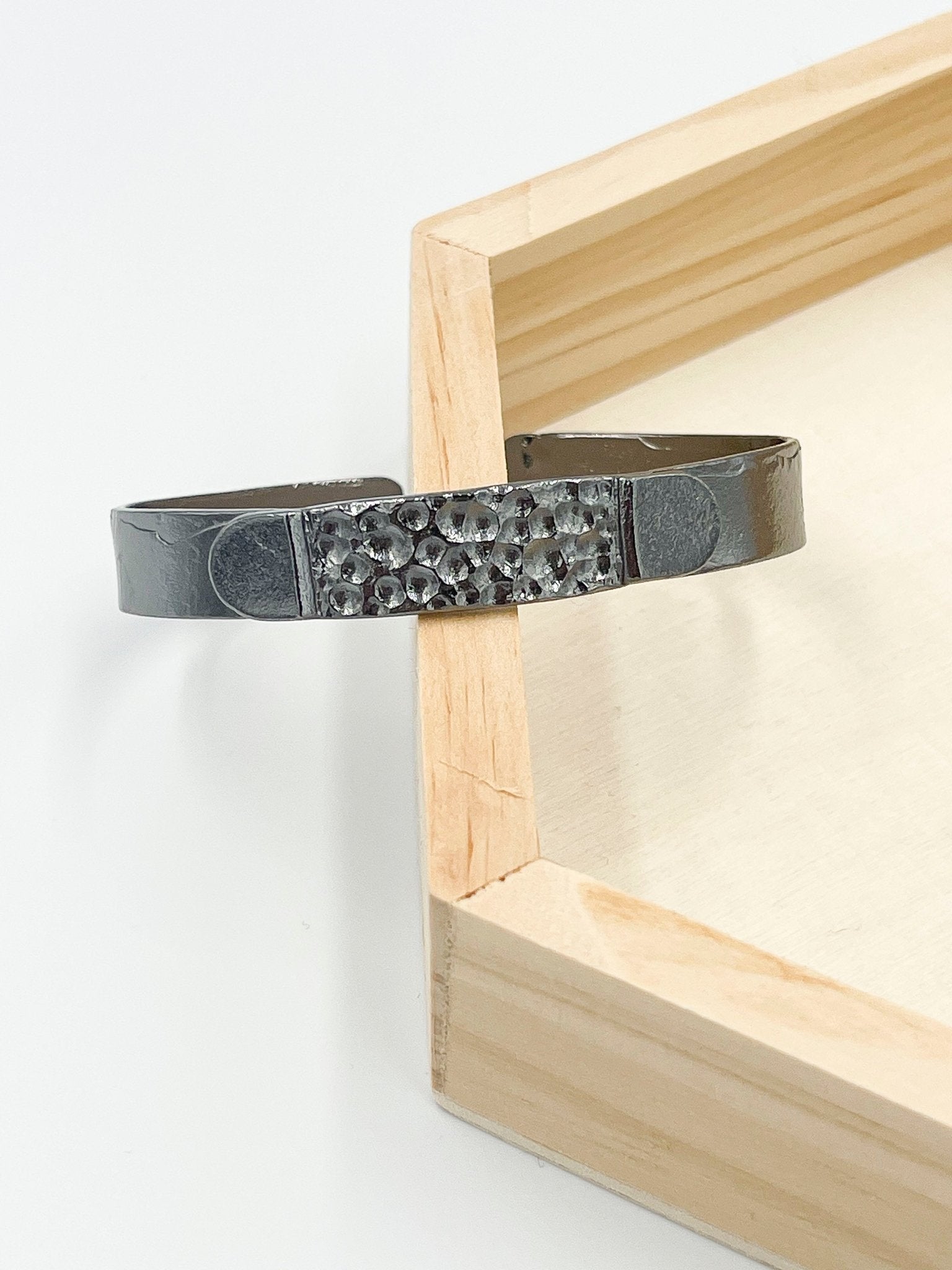 Rhodium coated brass bracelet - ELLY