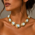 Collana Dorata con Cristalli Cangianti – Eira - ELLY