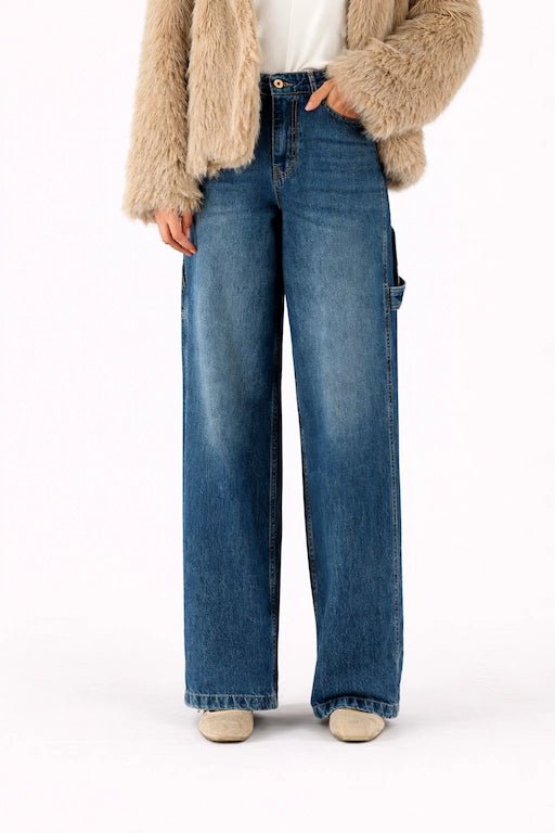 Wide - Leg Frayed Hem Jeans - ELLY